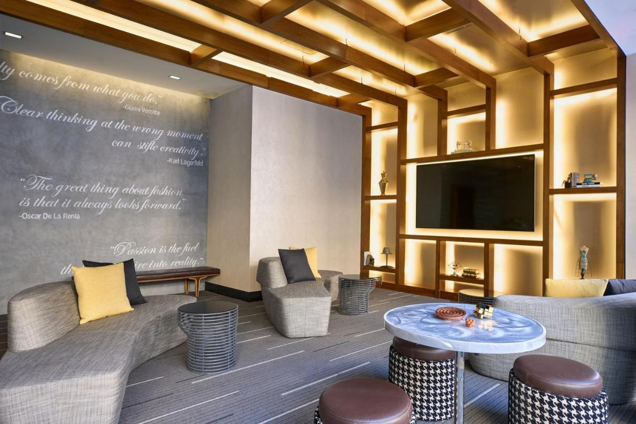 Renaissance New York Midtown Hotel Экстерьер фото