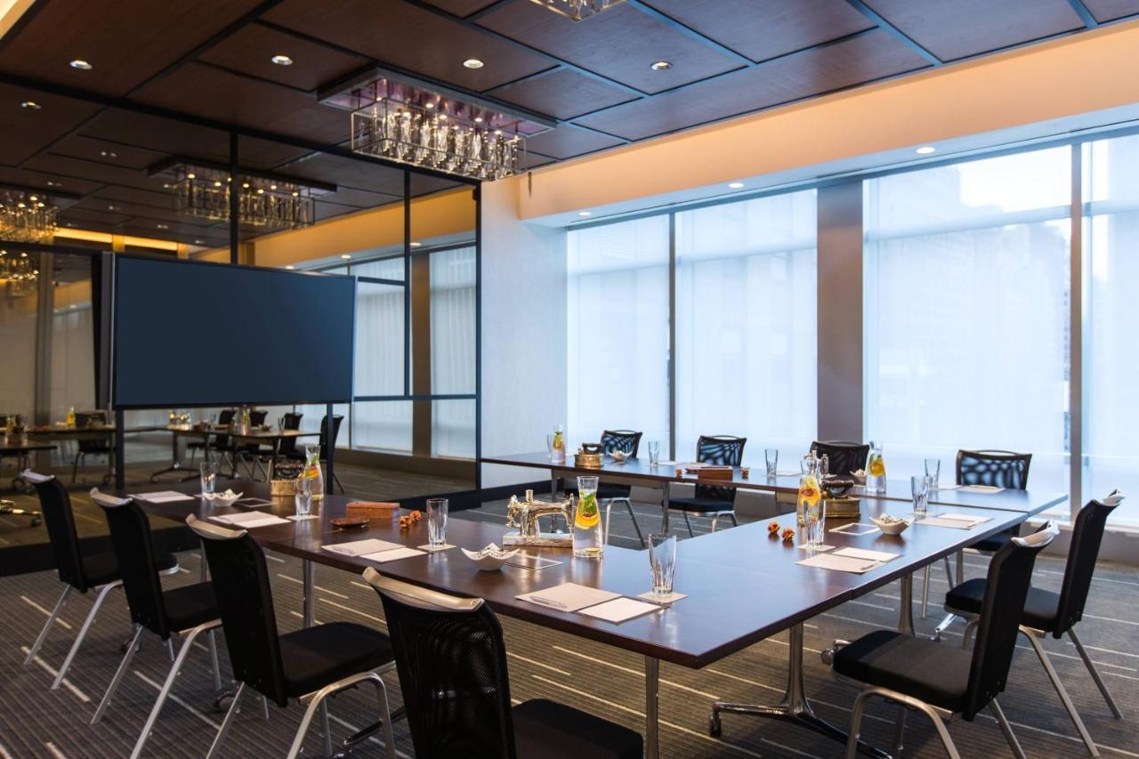Renaissance New York Midtown Hotel Экстерьер фото