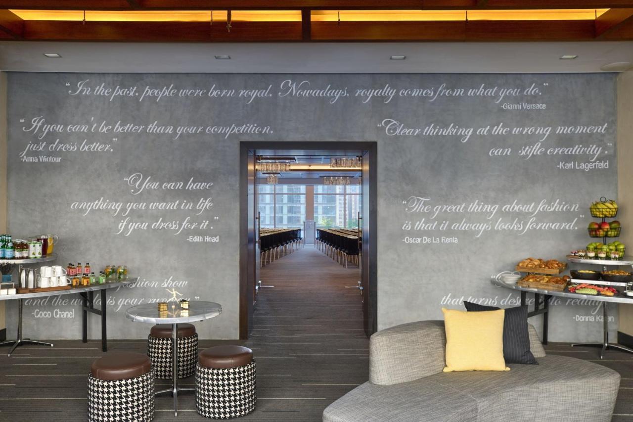 Renaissance New York Midtown Hotel Экстерьер фото