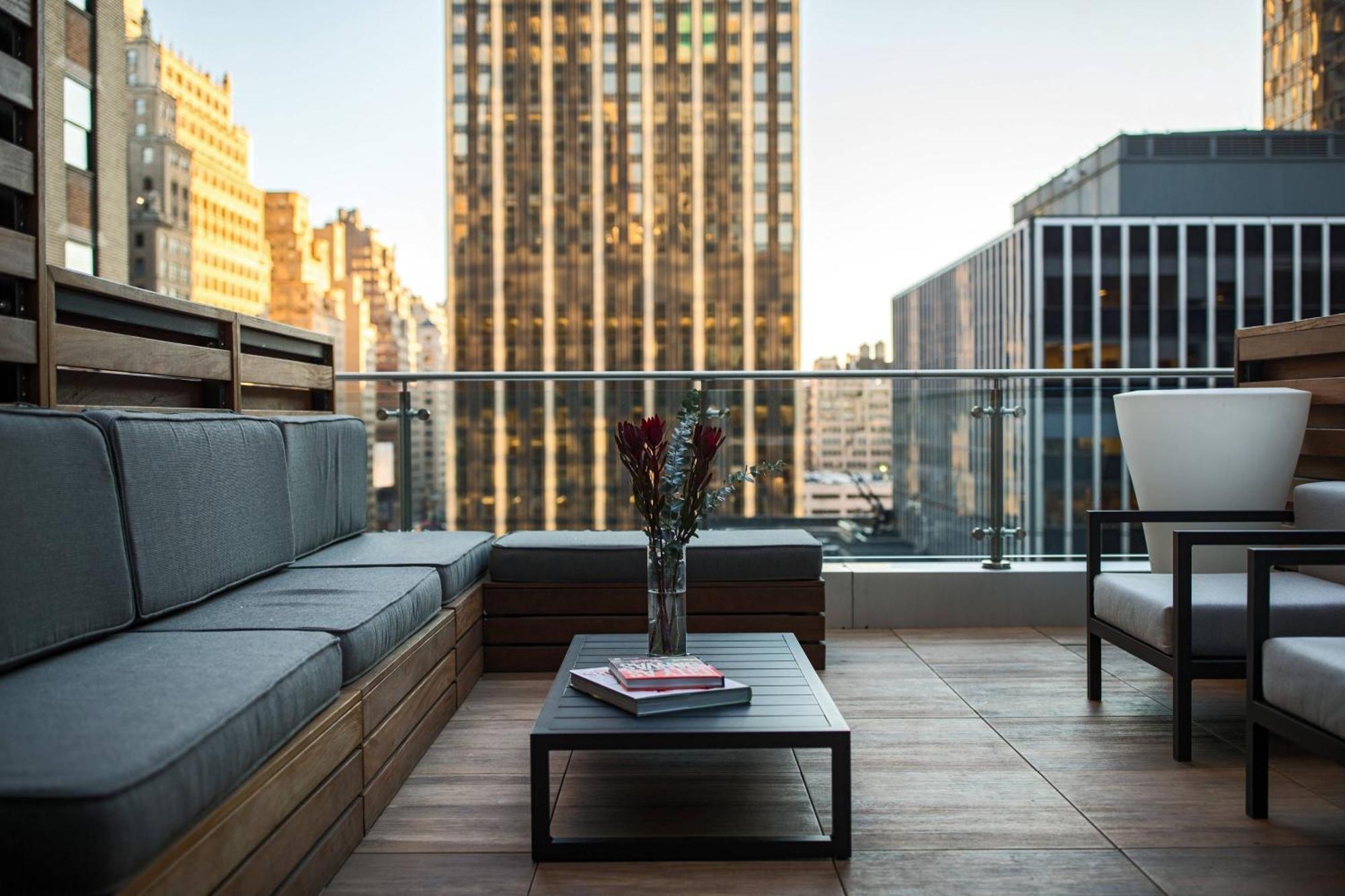 Renaissance New York Midtown Hotel Экстерьер фото
